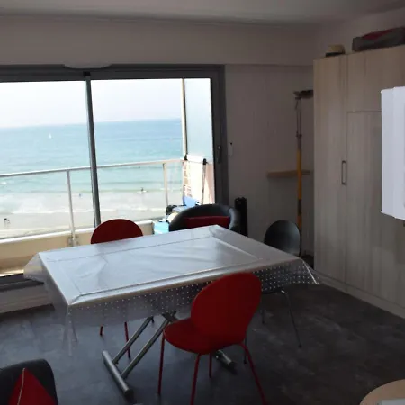 Appartement Les Sables-D'Olonne, 1 Piece, 2 Personnes - Fr-1-331-201 아파트 *